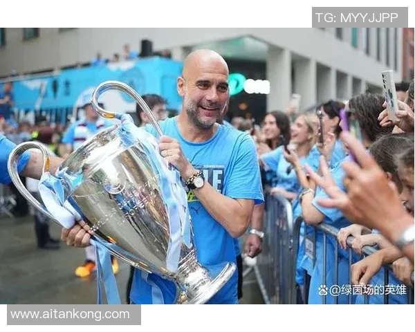 在足球明星中谁的颜值最高最具魅力引发球迷热议